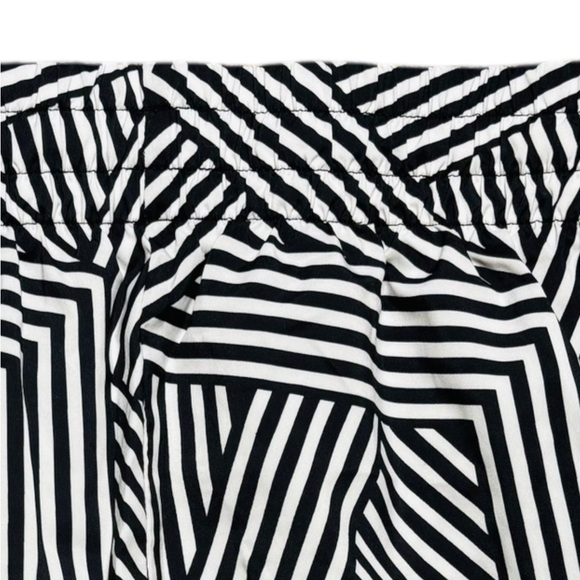 Athletic Works Black and White Patterned Women's Shorts - Picture 12 of 13